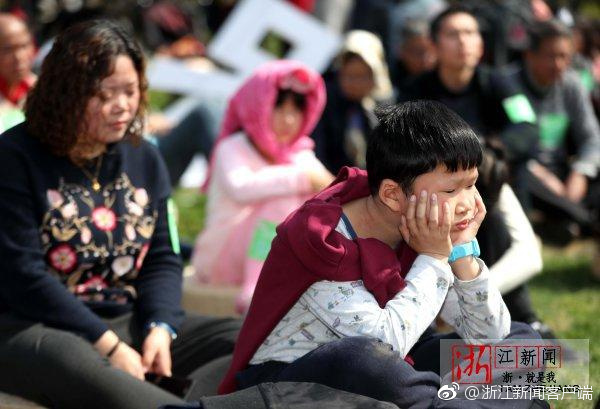 太罕見了！首節(jié)前10分鐘 哈登沒有1次出手但是攬下4板+7助攻